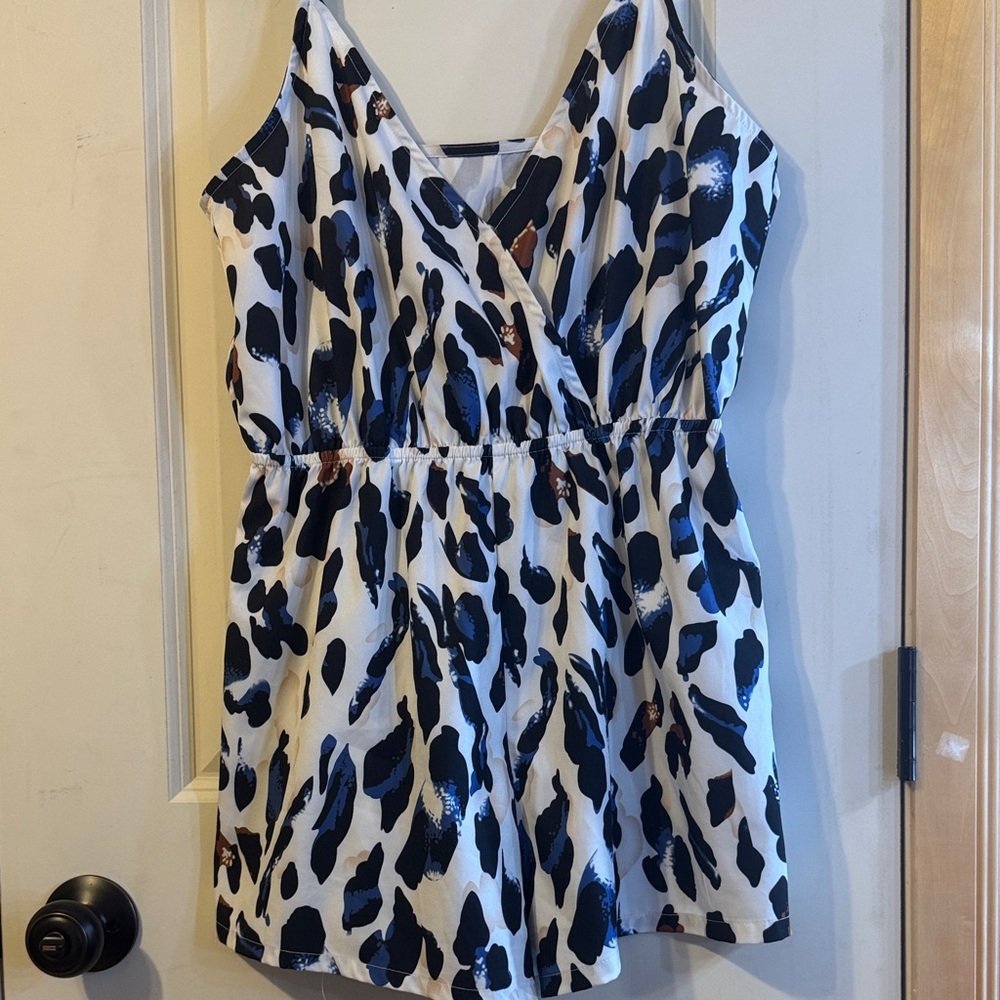 SHEIN Black and White Patterned Romper